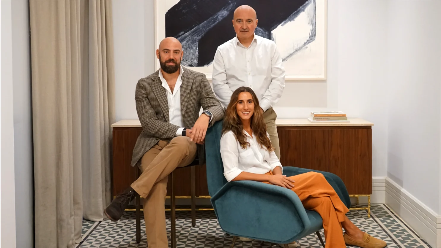 Íñigo Sánchez (CEO), Gonzalo López-Cerón (COO), María Dorado (CMO)